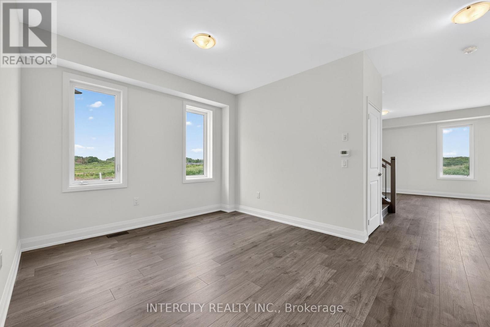 26 LEGACY CIRCLE - 17