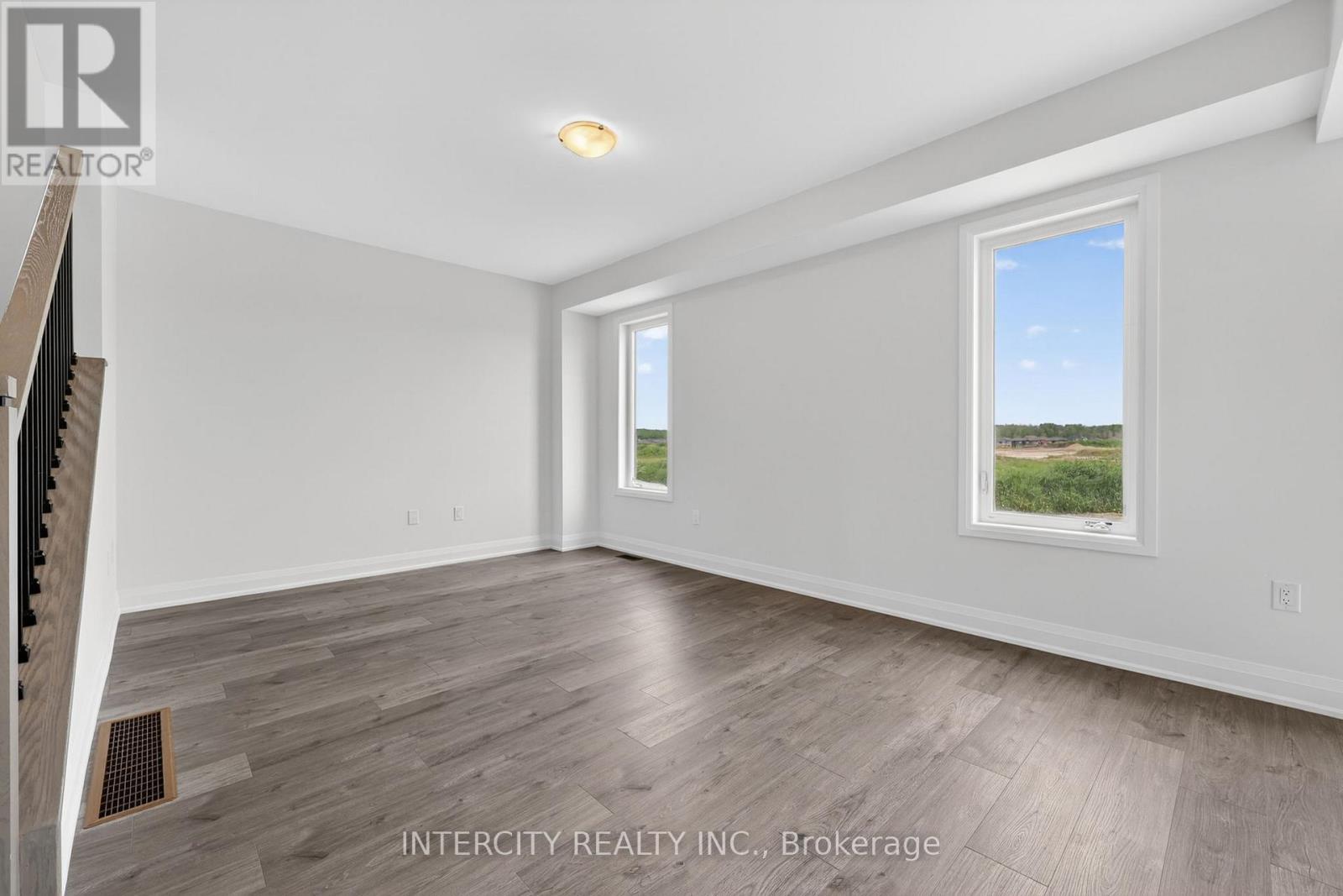 26 LEGACY CIRCLE - 19