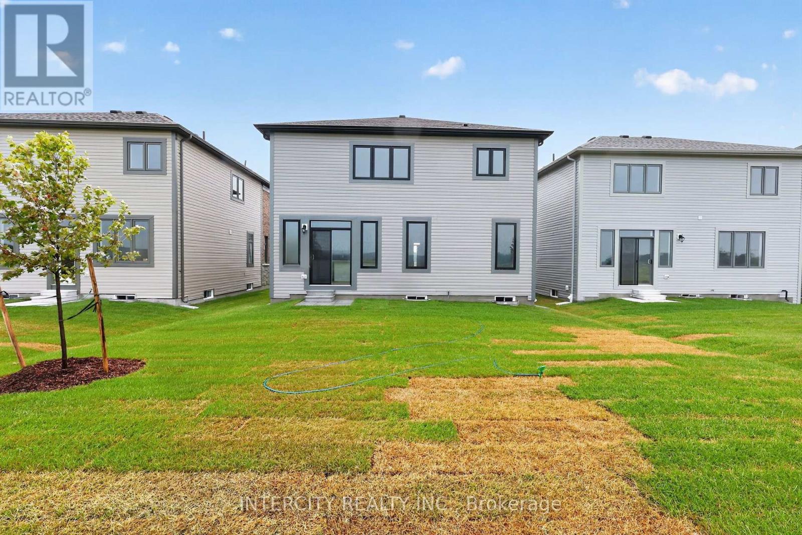 30 LEGACY CIRCLE - Image 49