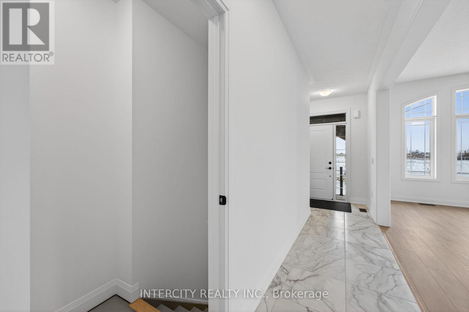 38 LEGACY CIRCLE - 45
