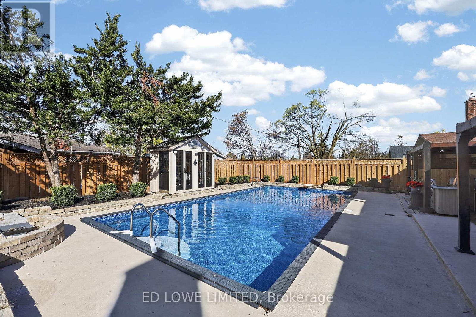 7 HOWARD CRESCENT - Image 47