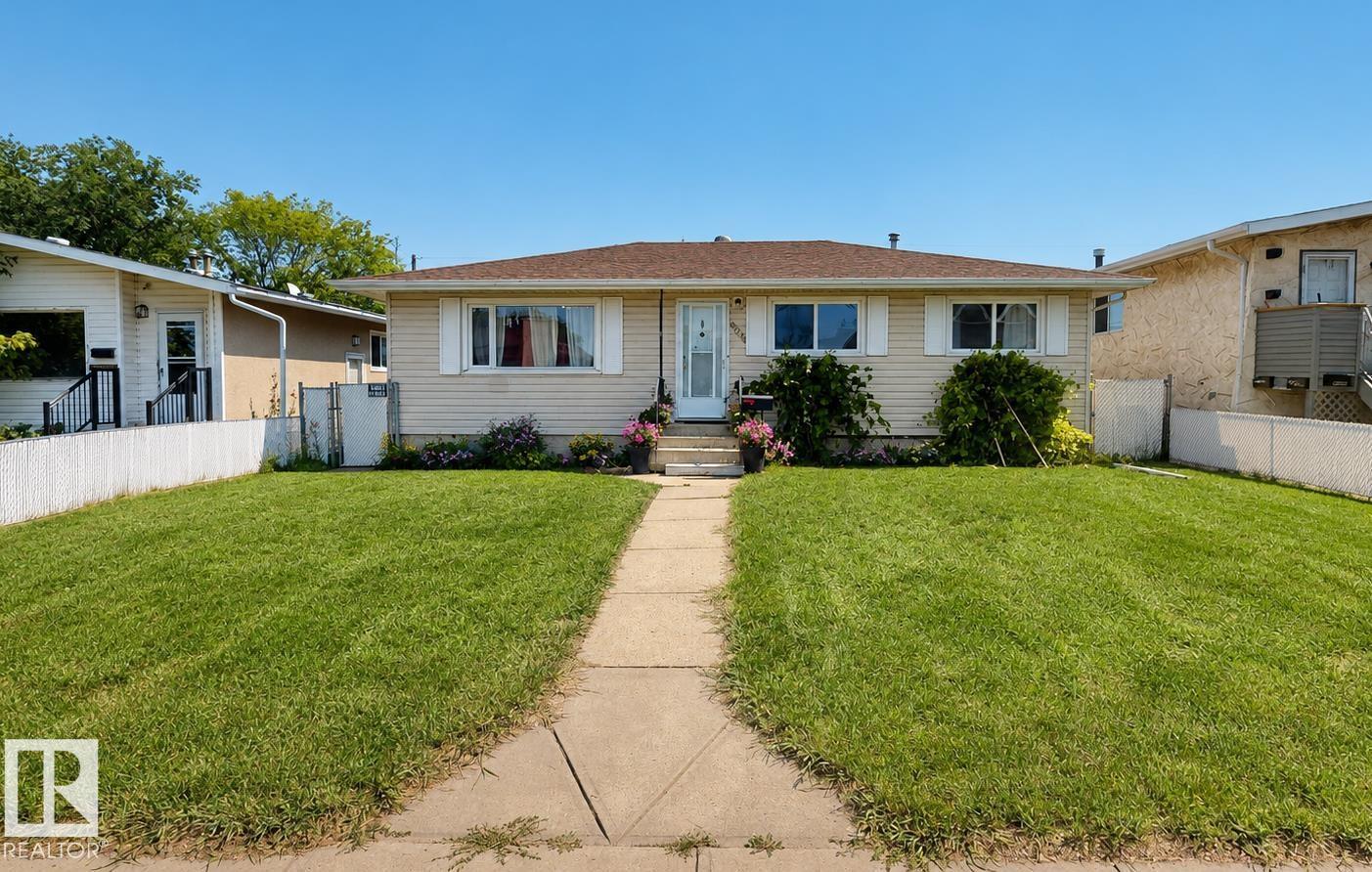 10661 152 ST NW - 1
