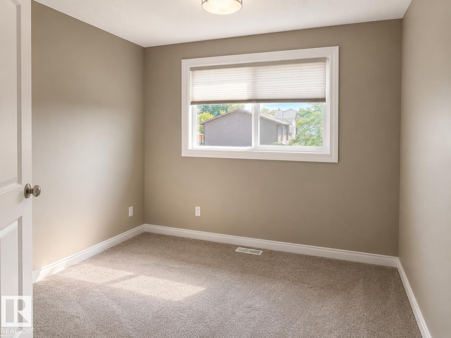 229 19 ST - Image 10