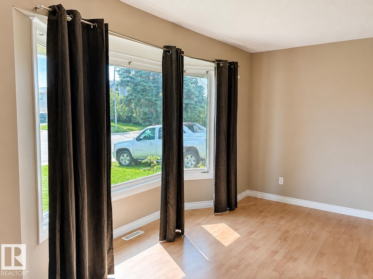 229 19 ST - Image 3