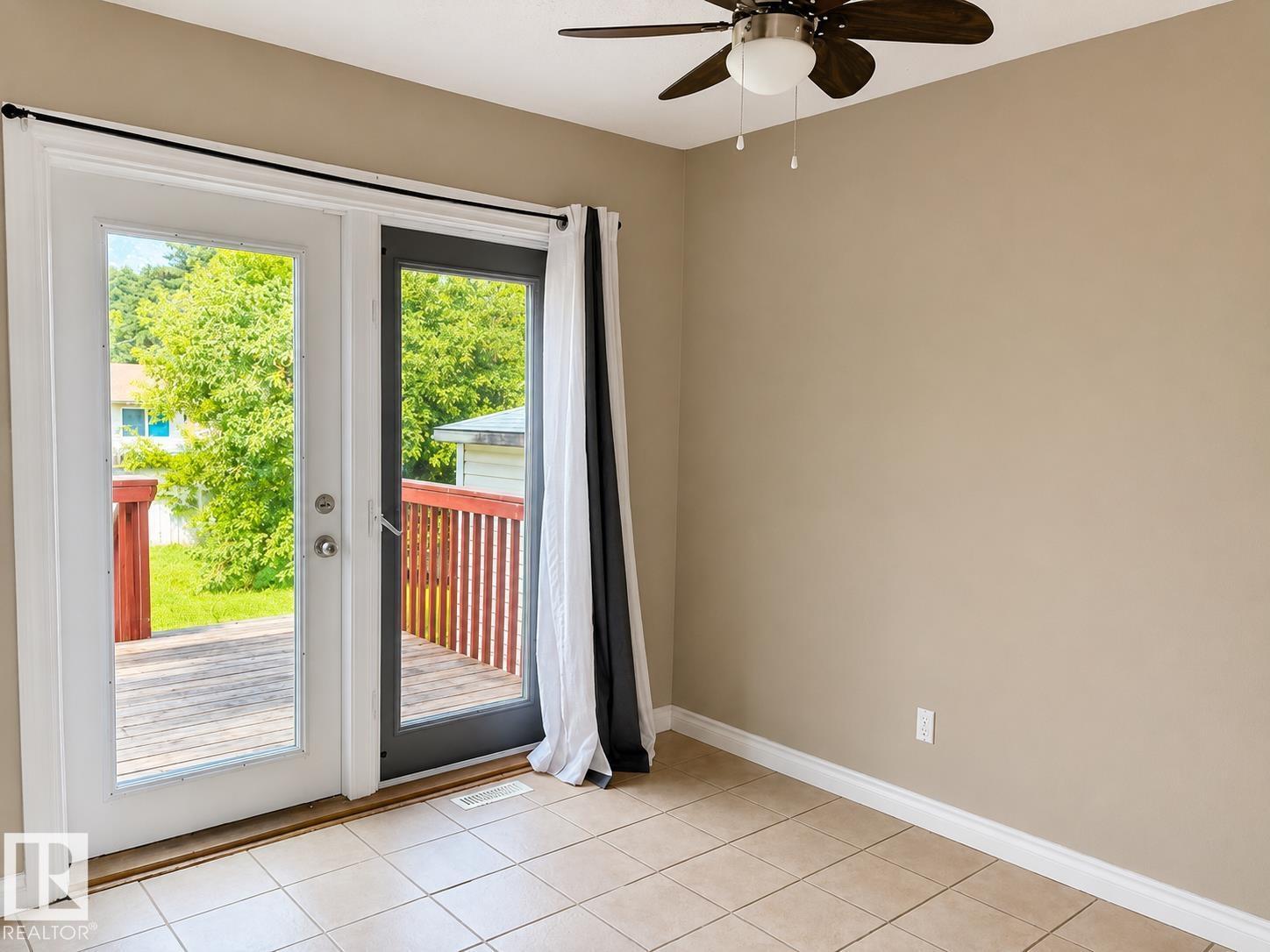 229 19 ST - Image 6