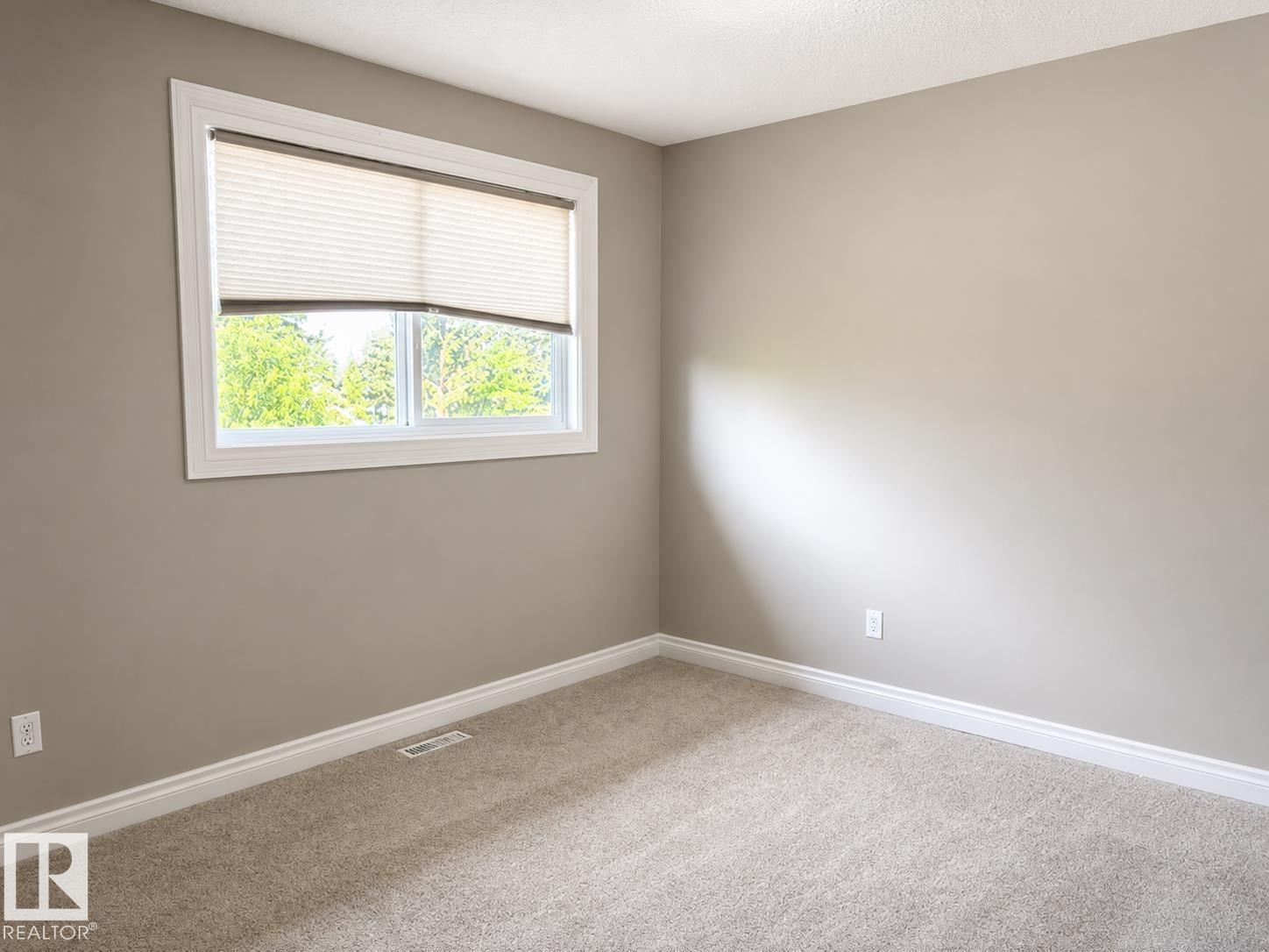 229 19 ST - Image 9