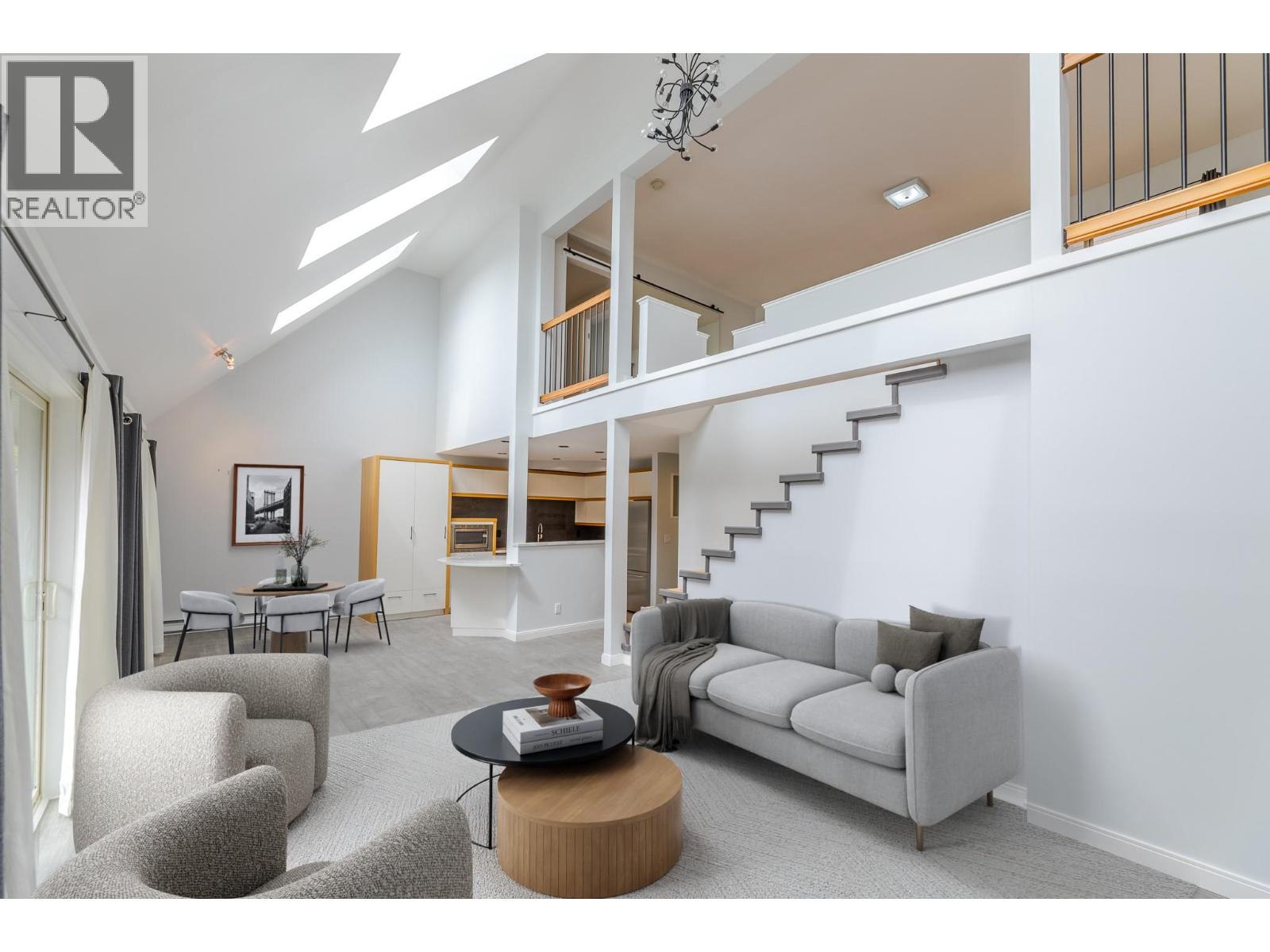 #201 335 Churchill Avenue - 2