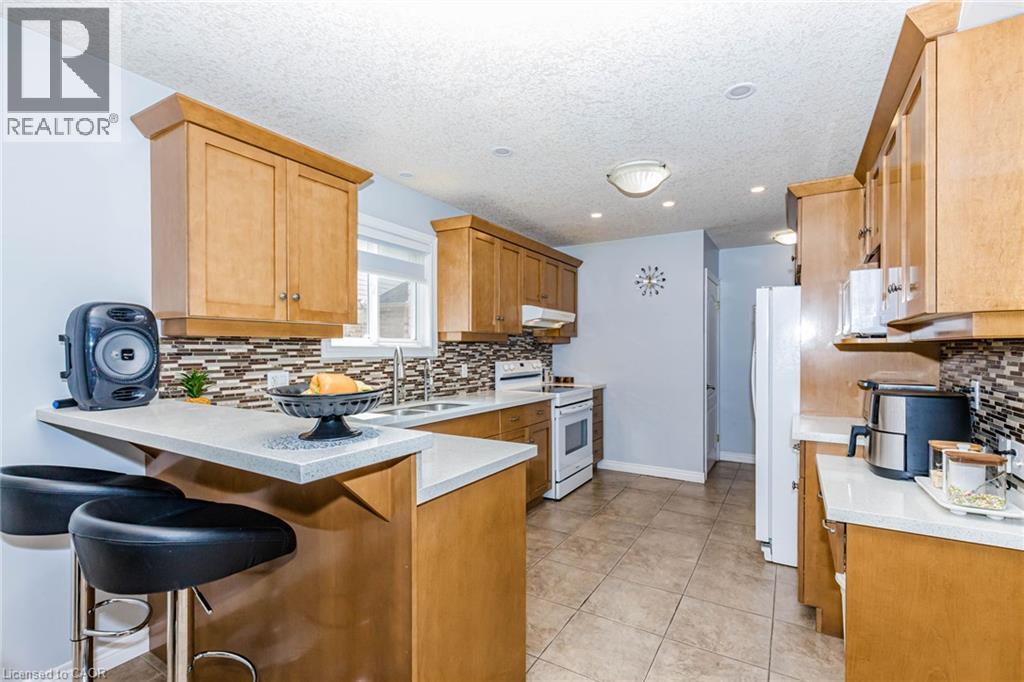 39 WASHBURN Drive - Image 17