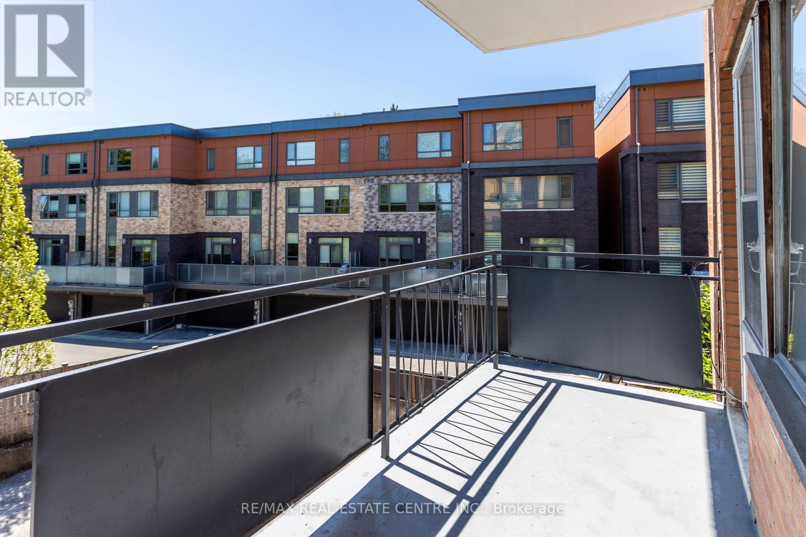 205 - 371 LAKESHORE ROAD W