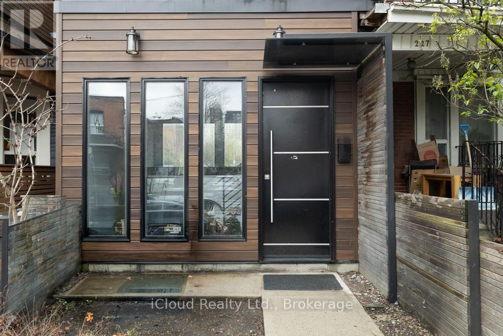 Photo of 225 Wallace Avenue