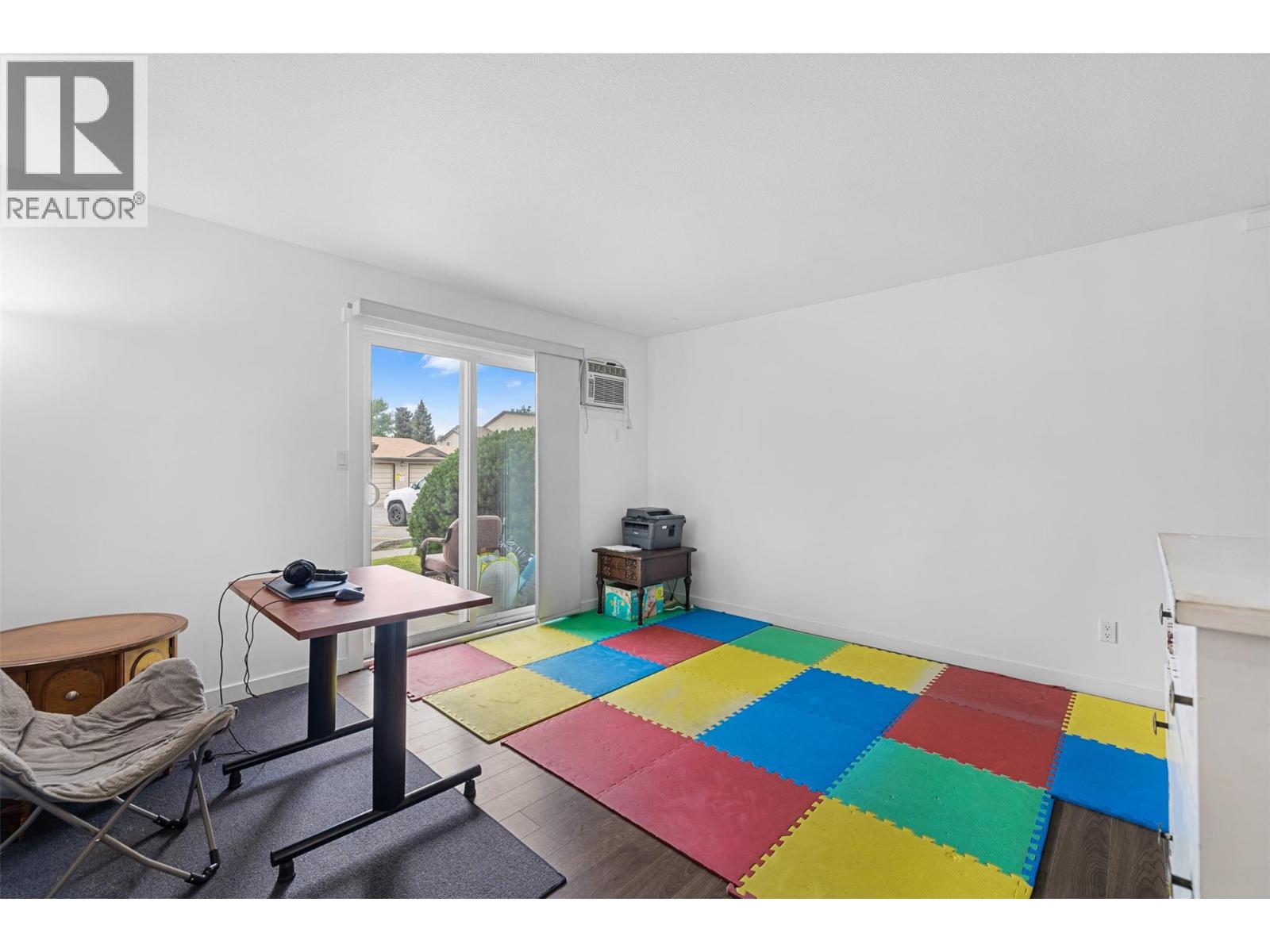 104C 735 Cook Road, Kelowna