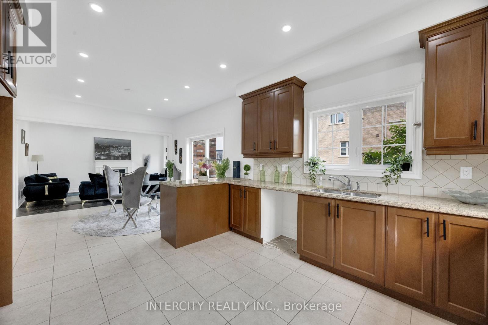 247 PITTOCK PARK ROAD - 12