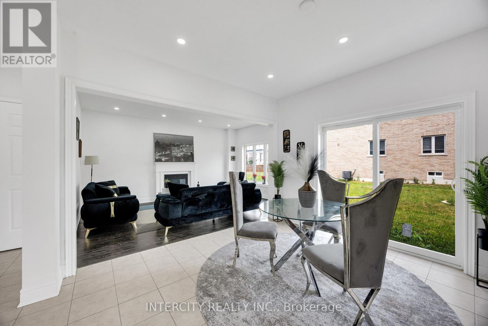 247 PITTOCK PARK ROAD - 14