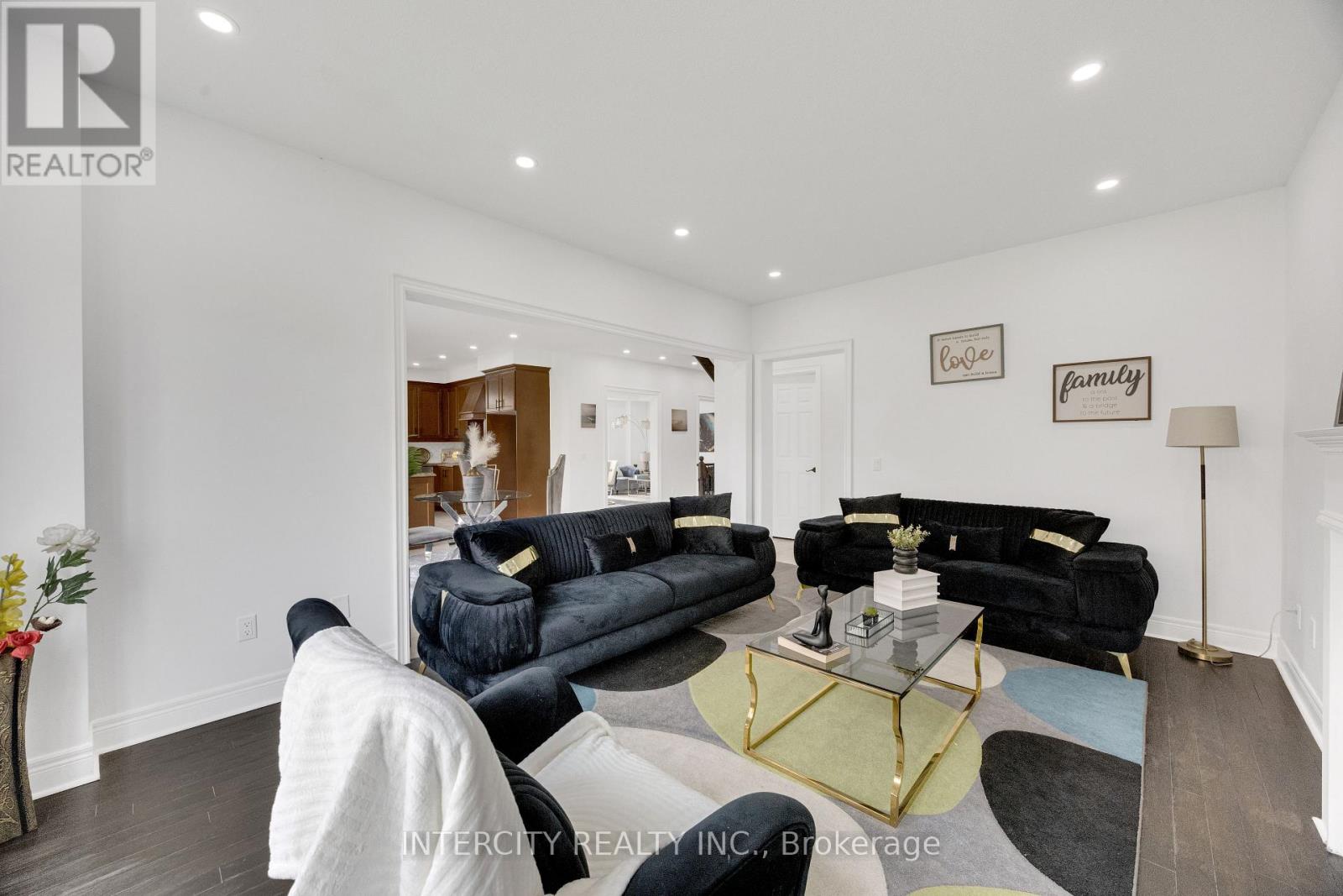 247 PITTOCK PARK ROAD - 16