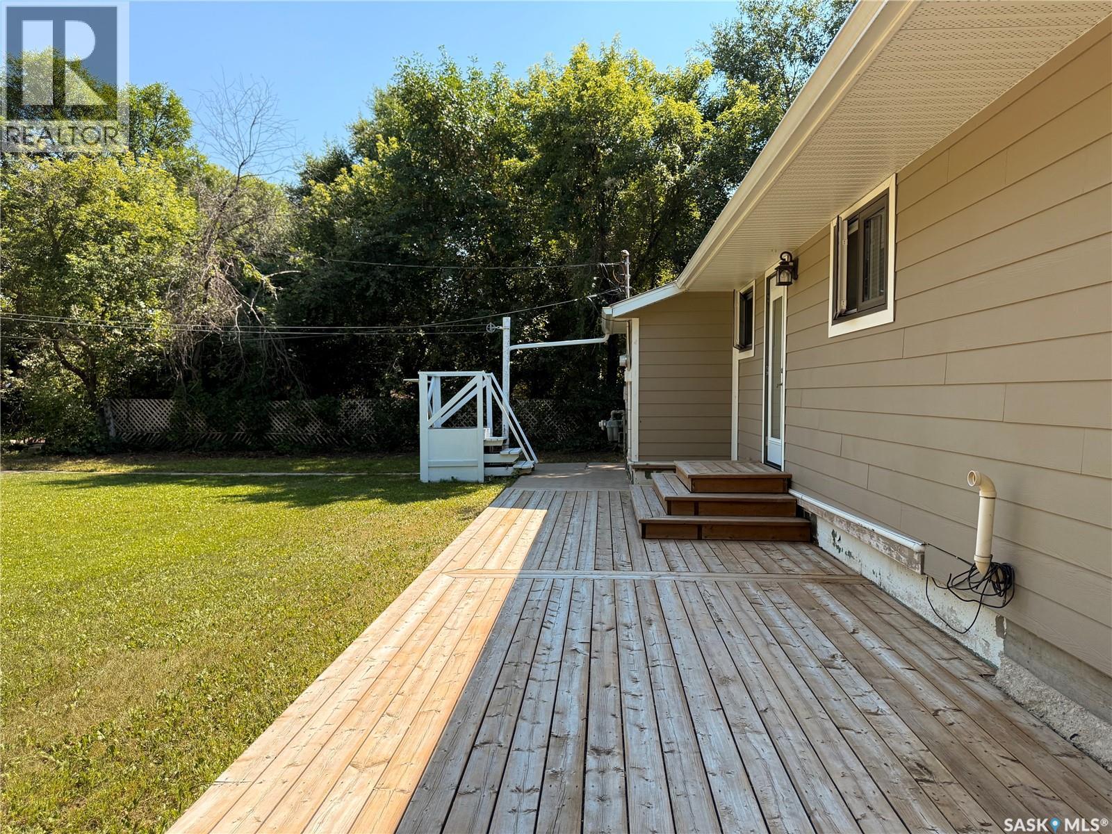 211 Pangman STREET - 33