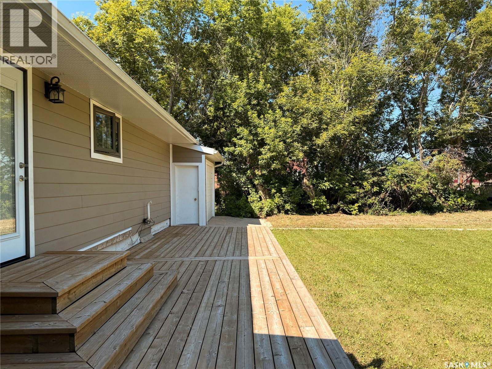 211 Pangman STREET - 32