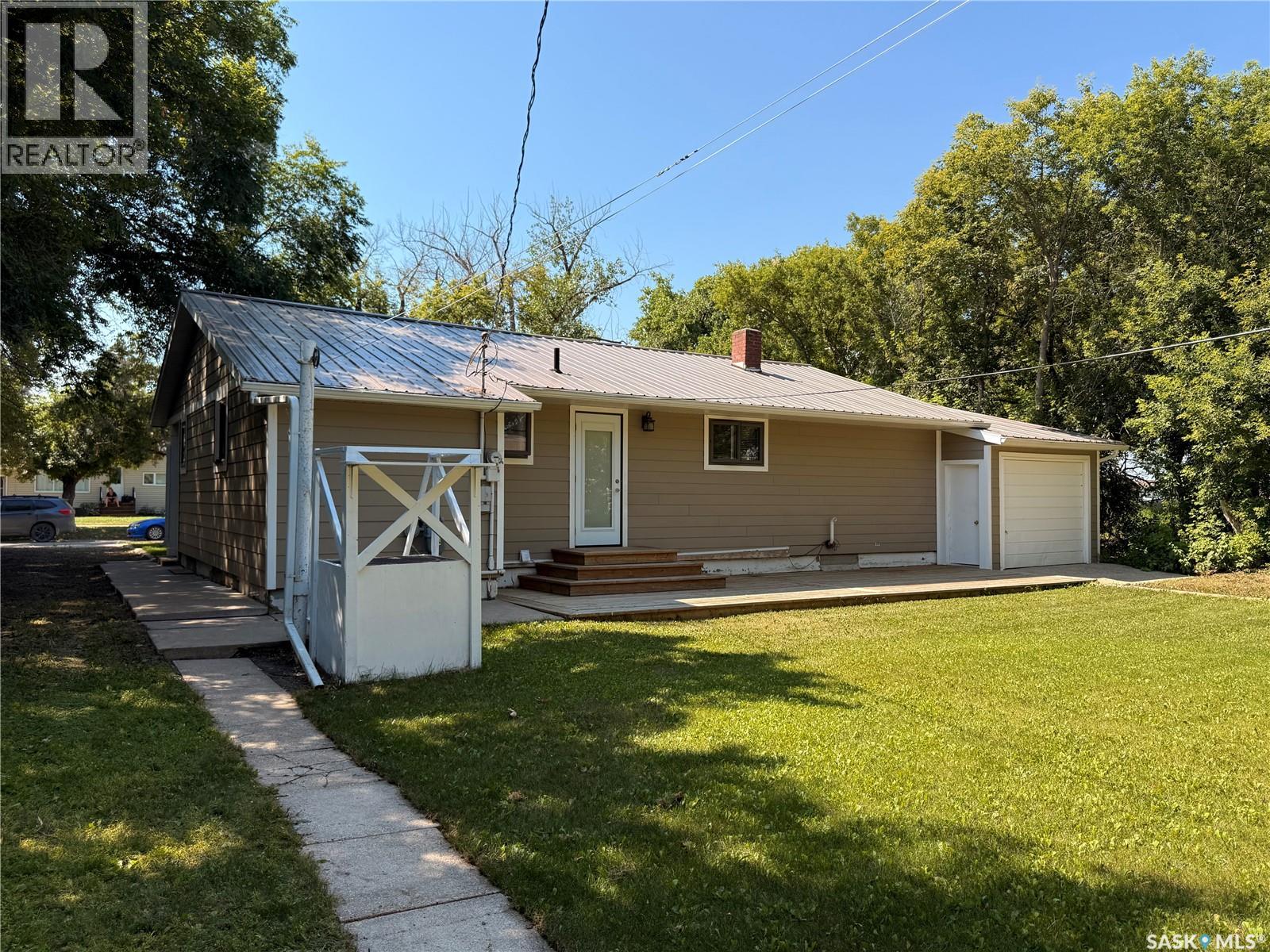 211 Pangman STREET - 38
