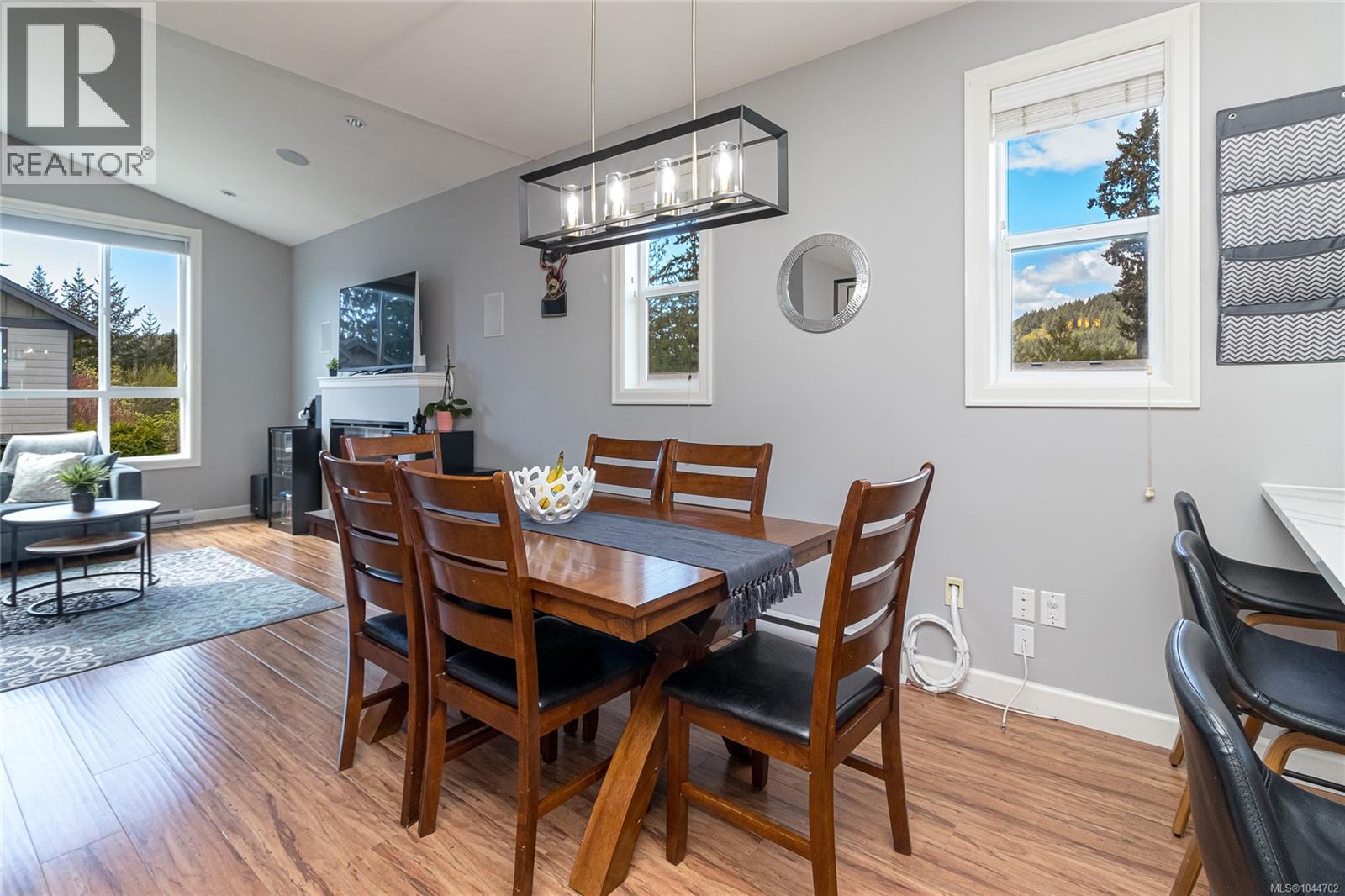 1054 Whitney Crt - 10