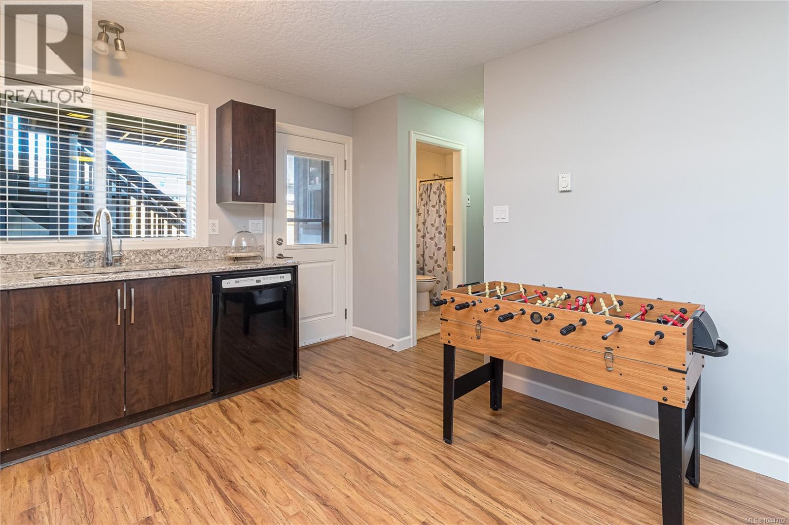 1054 Whitney Crt - 25