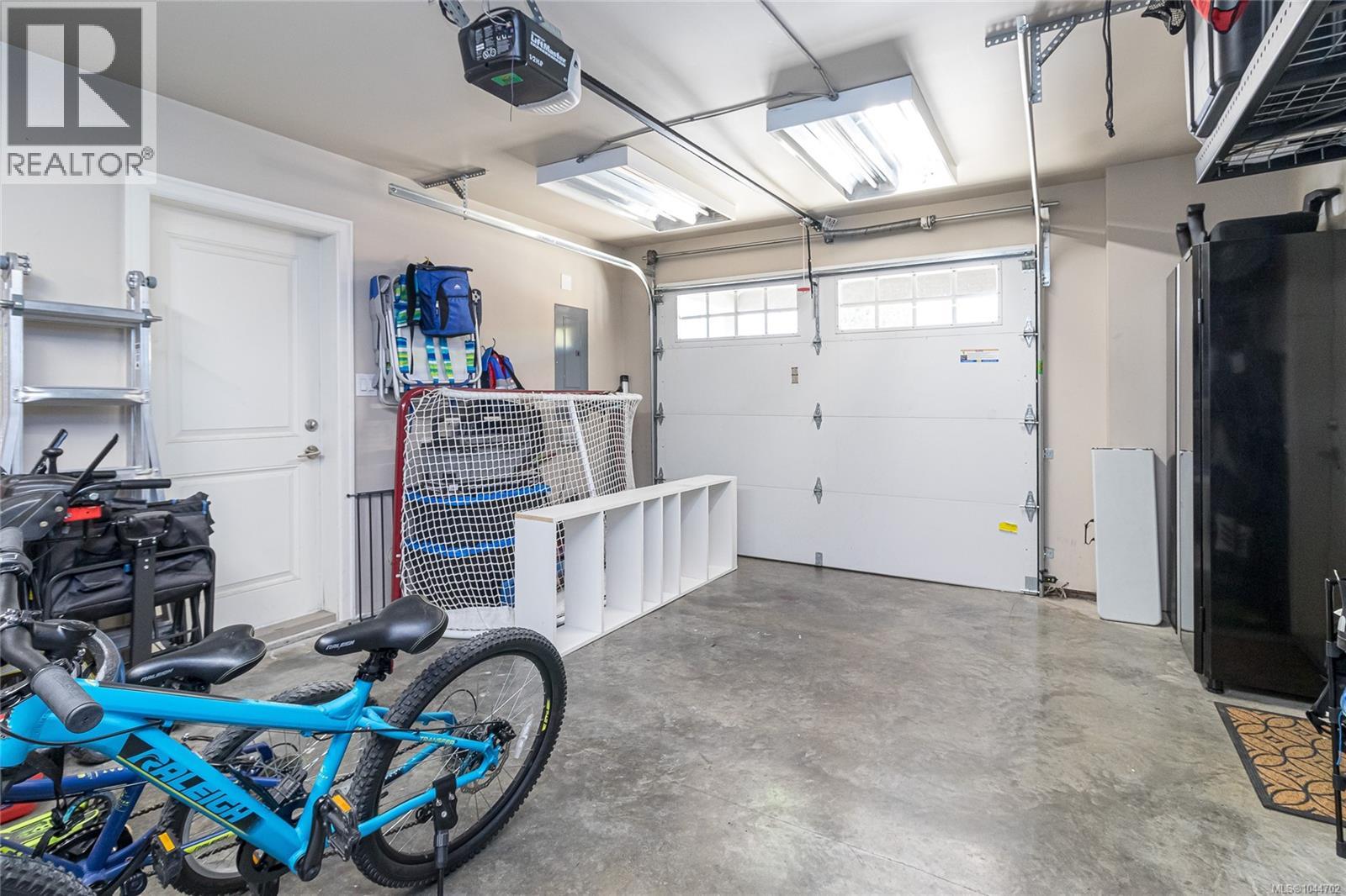 1054 Whitney Crt - 30