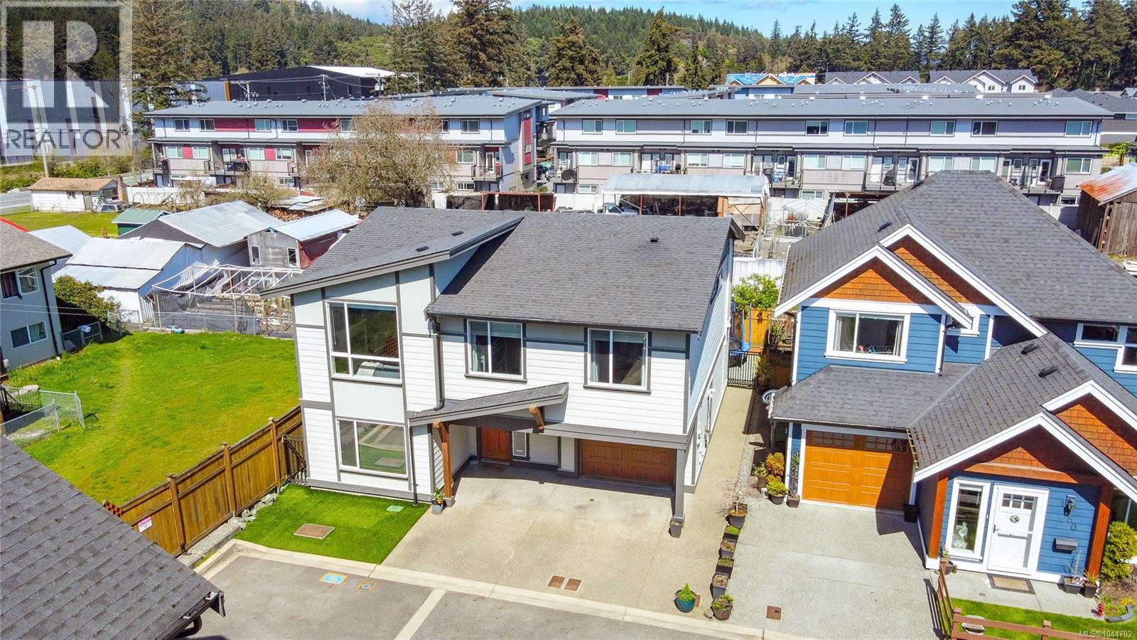 1054 Whitney Crt - 2