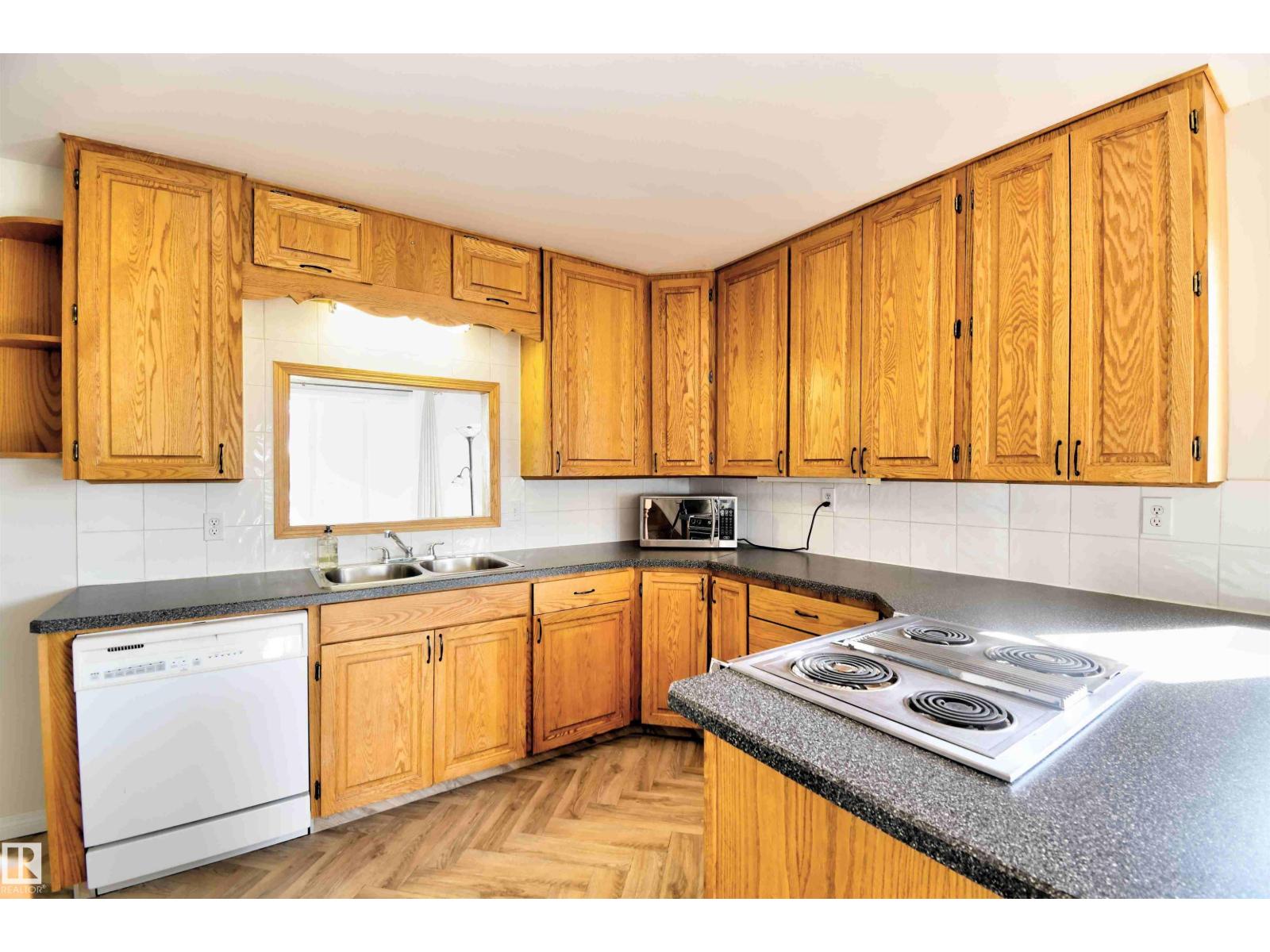 5109 47 AV - Image 9