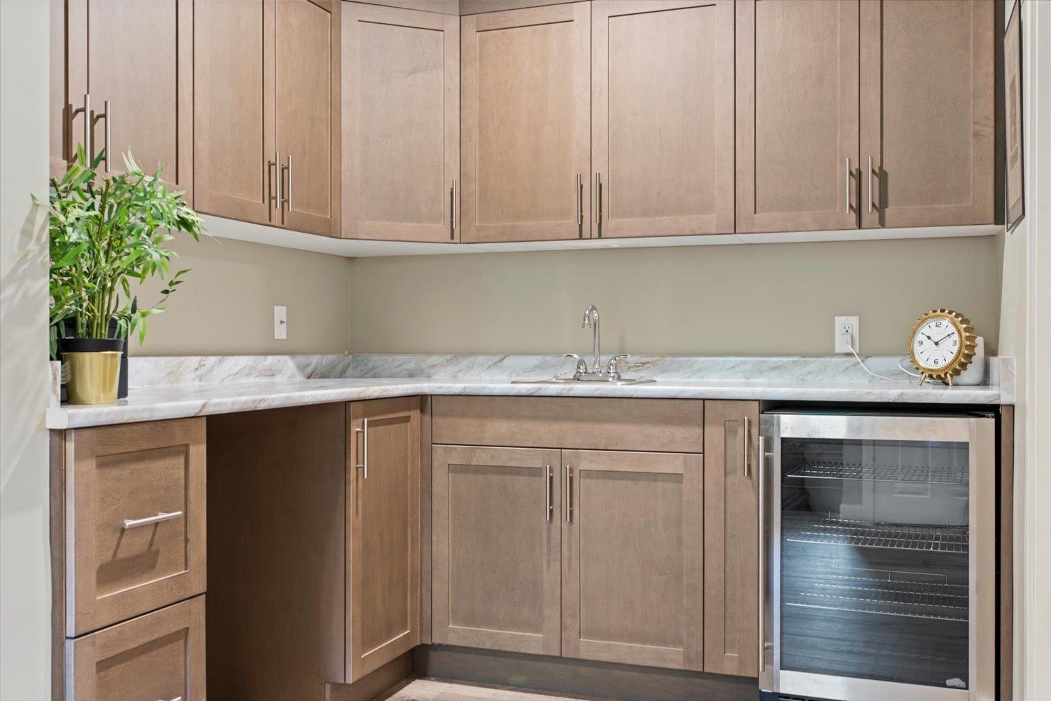 459 NAISMITH AVENUE, Harrison Hot Springs, Harrison Hot Springs