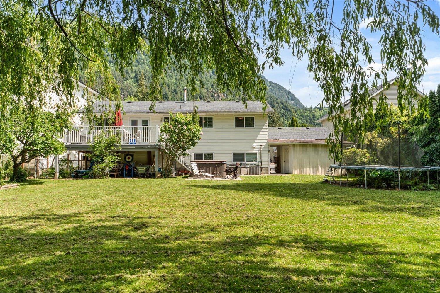 459 NAISMITH AVENUE, Harrison Hot Springs, Harrison Hot Springs