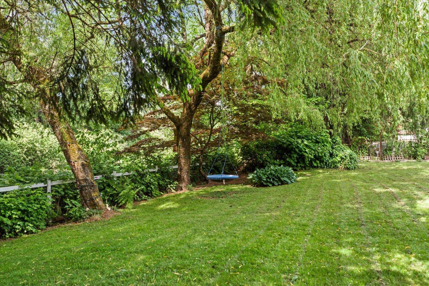 459 NAISMITH AVENUE, Harrison Hot Springs, Harrison Hot Springs
