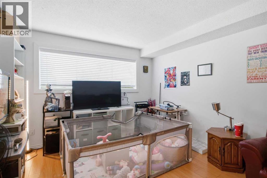 196 Gordon Drive SW - 17