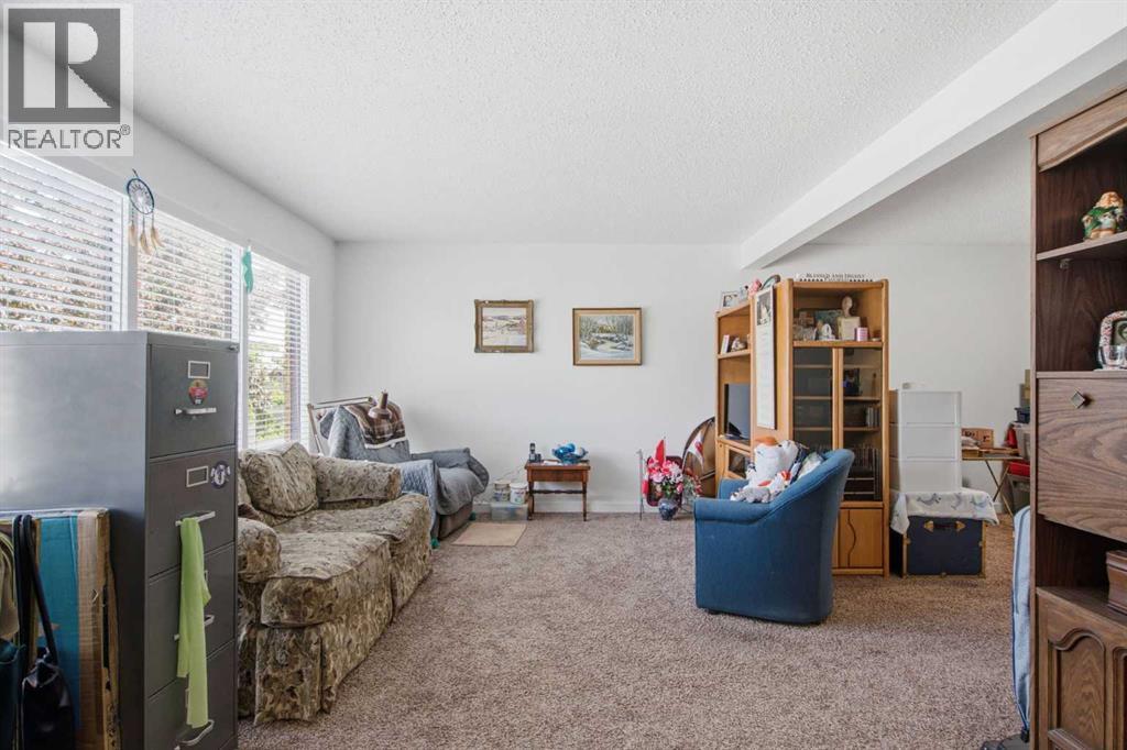 196 Gordon Drive SW - 6