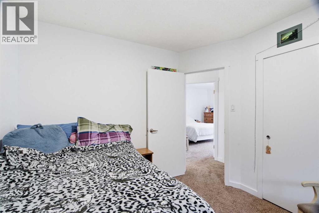 196 Gordon Drive SW - 9