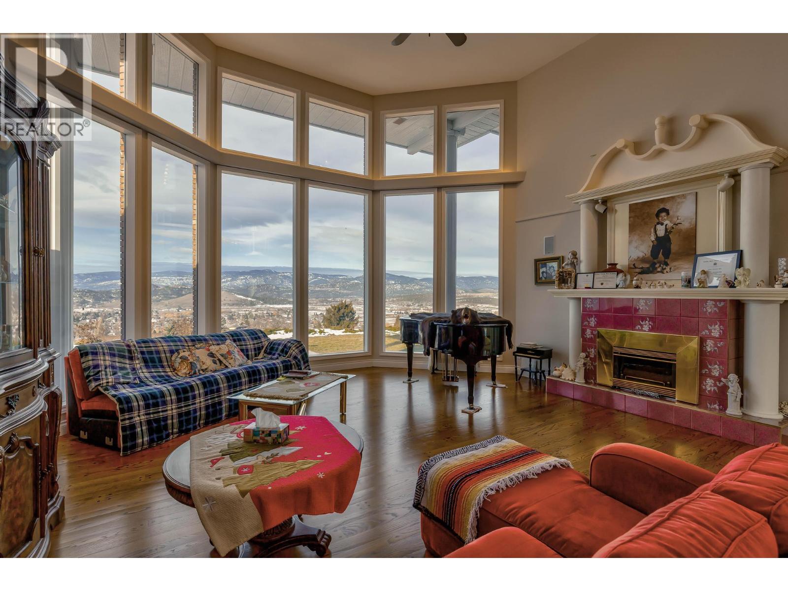  1135 Graf Road, Kelowna