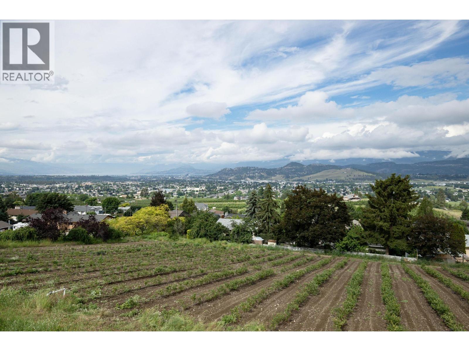  1135 Graf Road, Kelowna