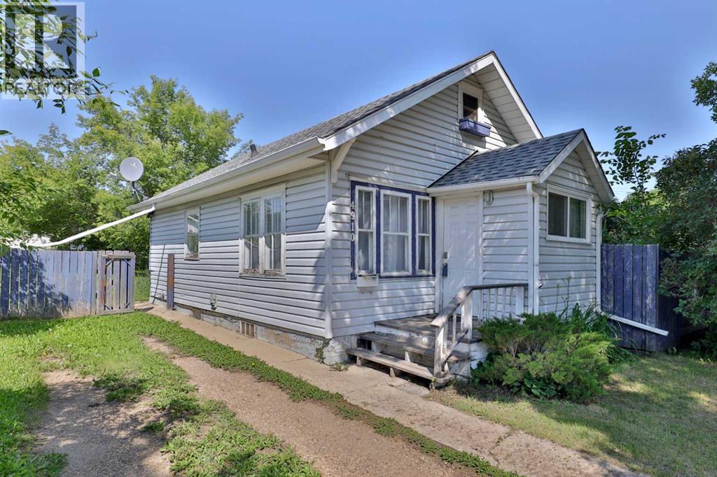 4910 44 Street - 2