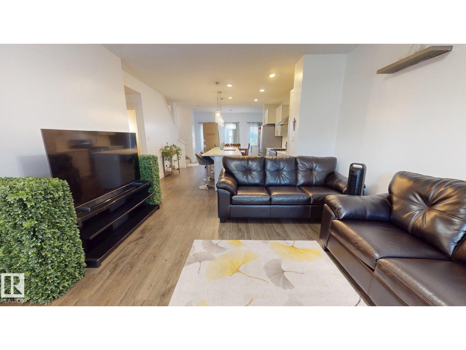 8172 226 ST NW, Rosenthal (Edmonton), Edmonton photo 2