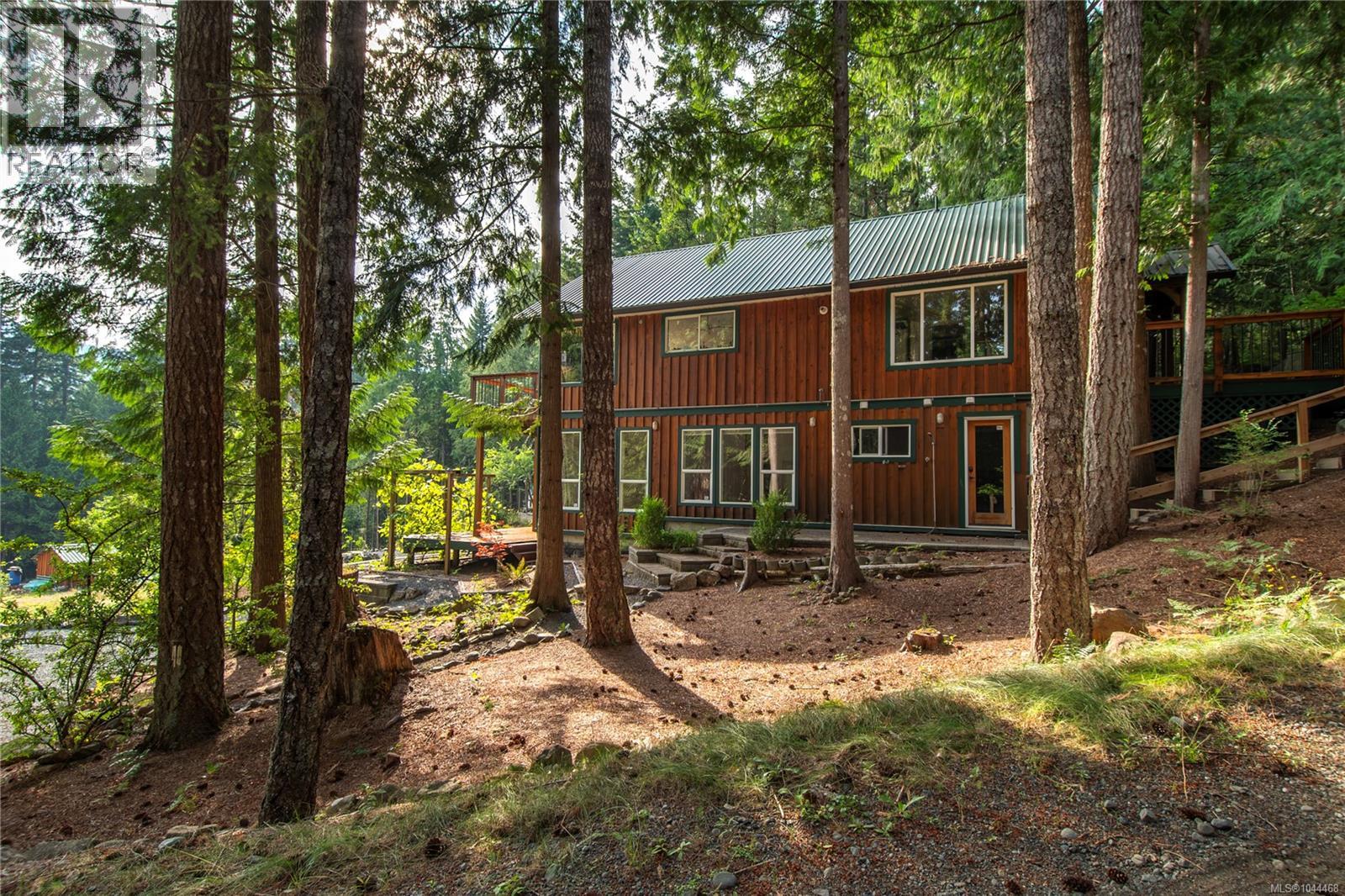 4777 Forbidden Plateau Rd - Image 37