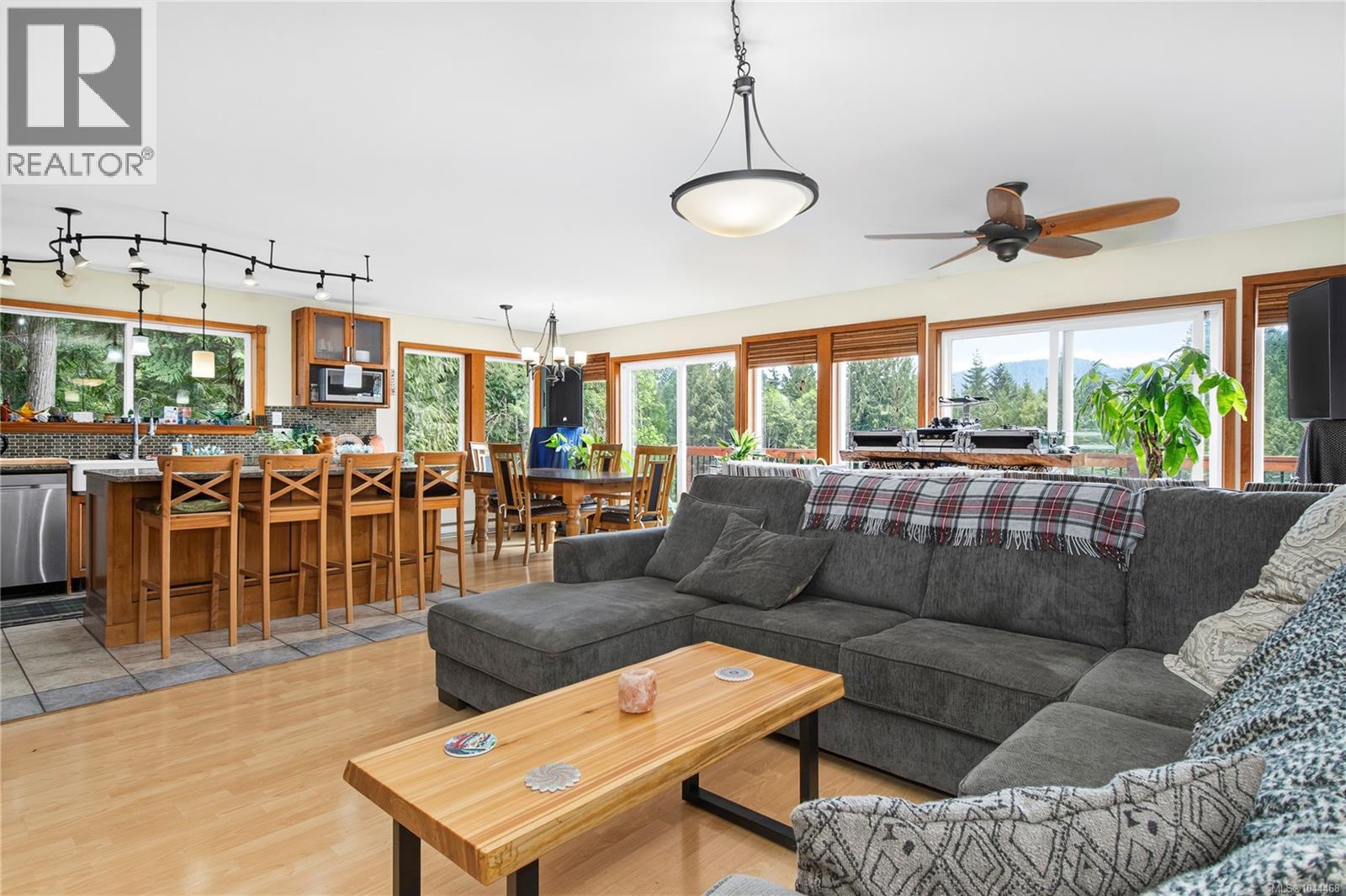 4777 Forbidden Plateau Rd - 8