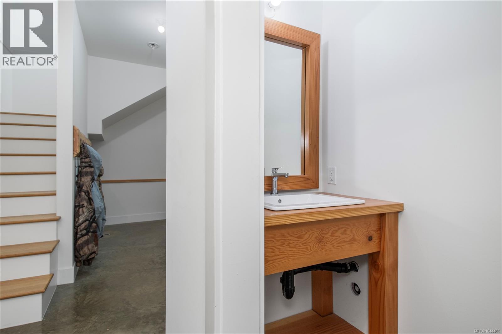 4777 Forbidden Plateau Rd - Image 52