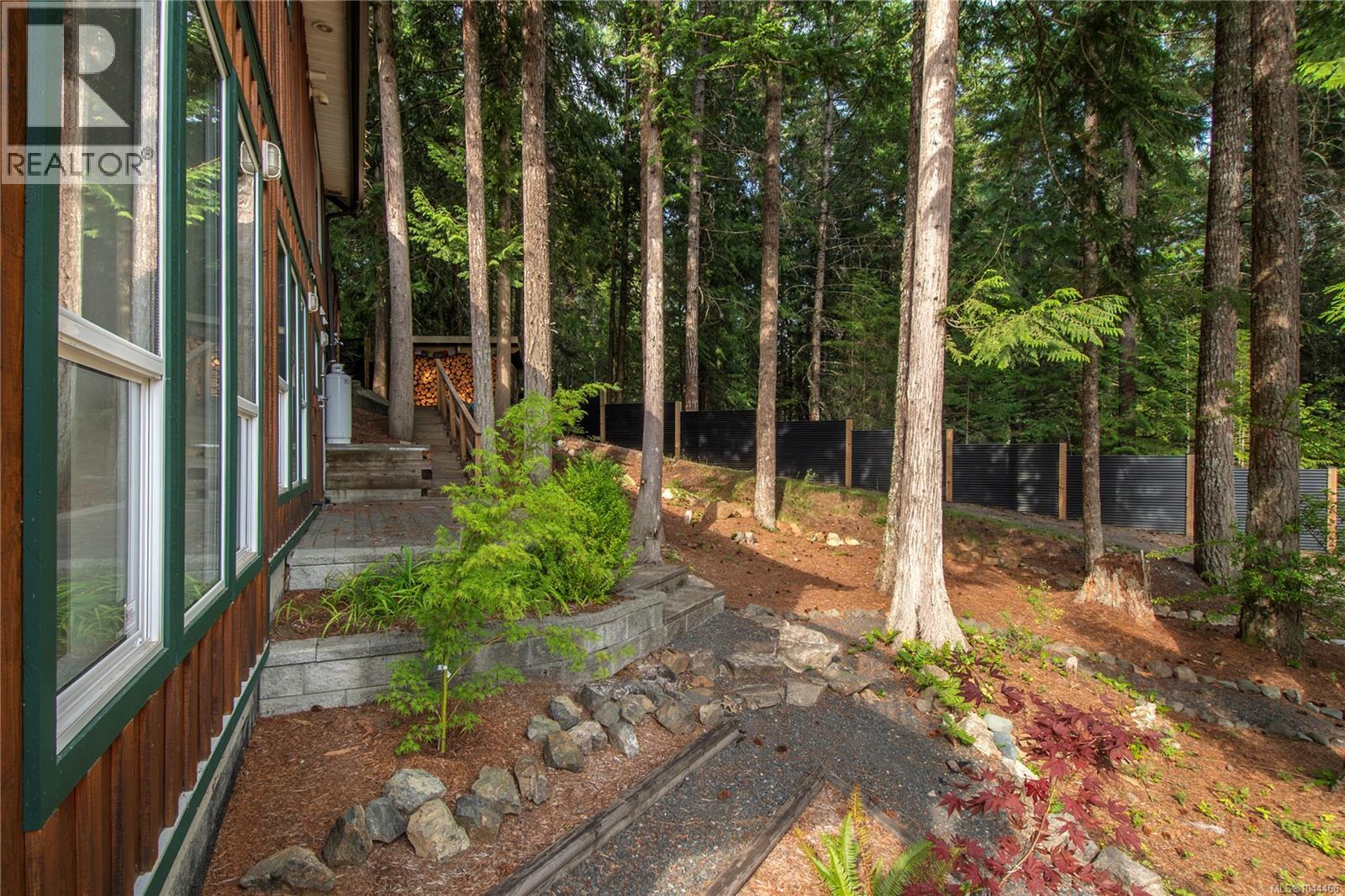 4777 Forbidden Plateau Rd - Image 40