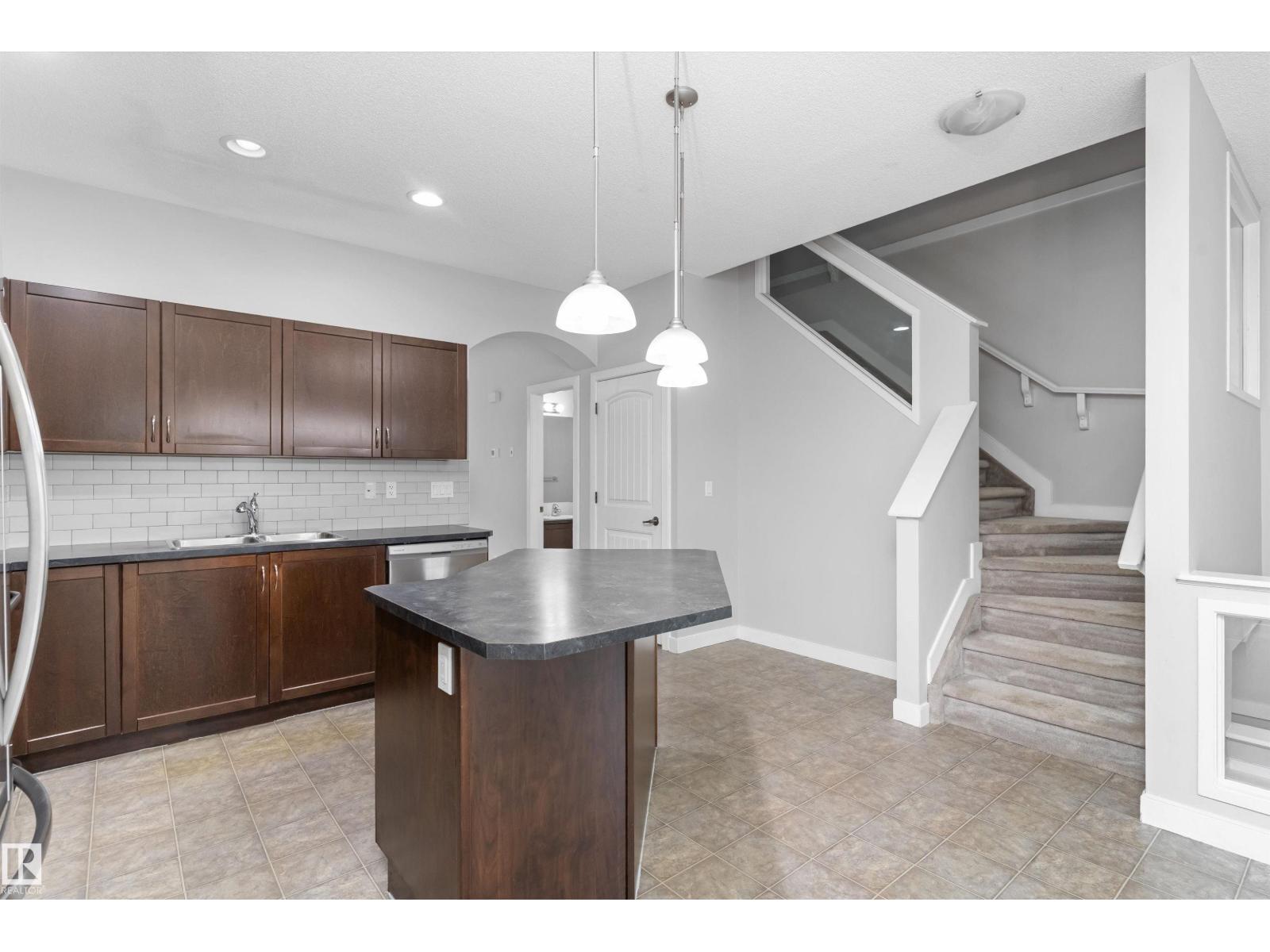 #7 13825 155 AV NW - Image 14