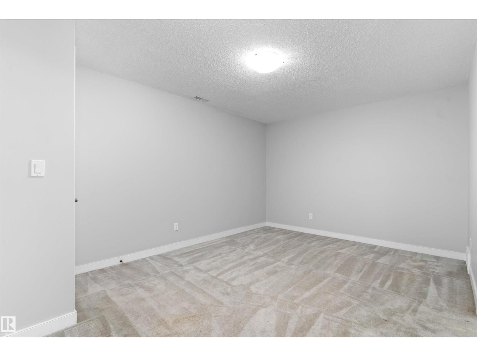 #7 13825 155 AV NW - Image 33