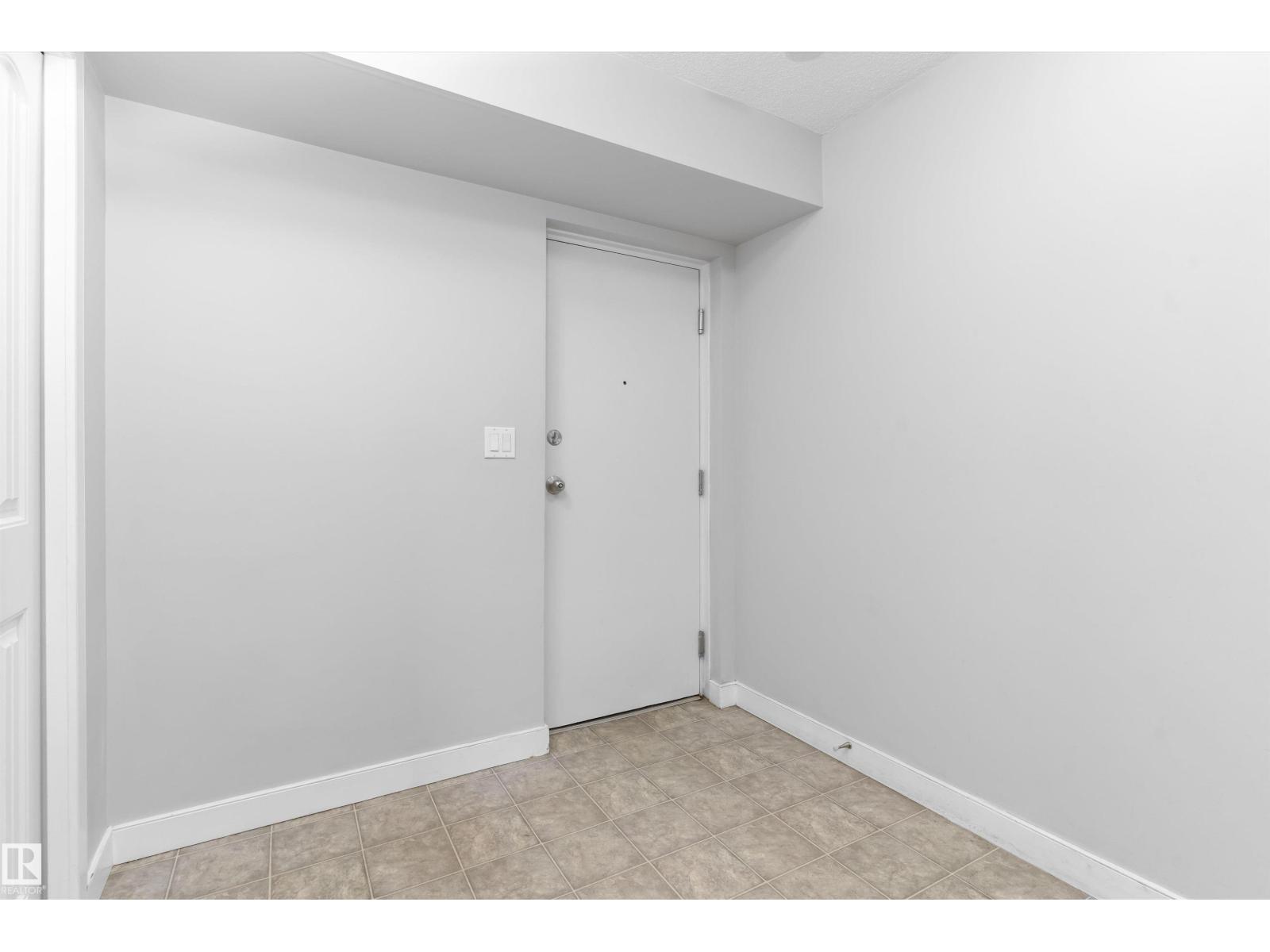 #7 13825 155 AV NW - 31