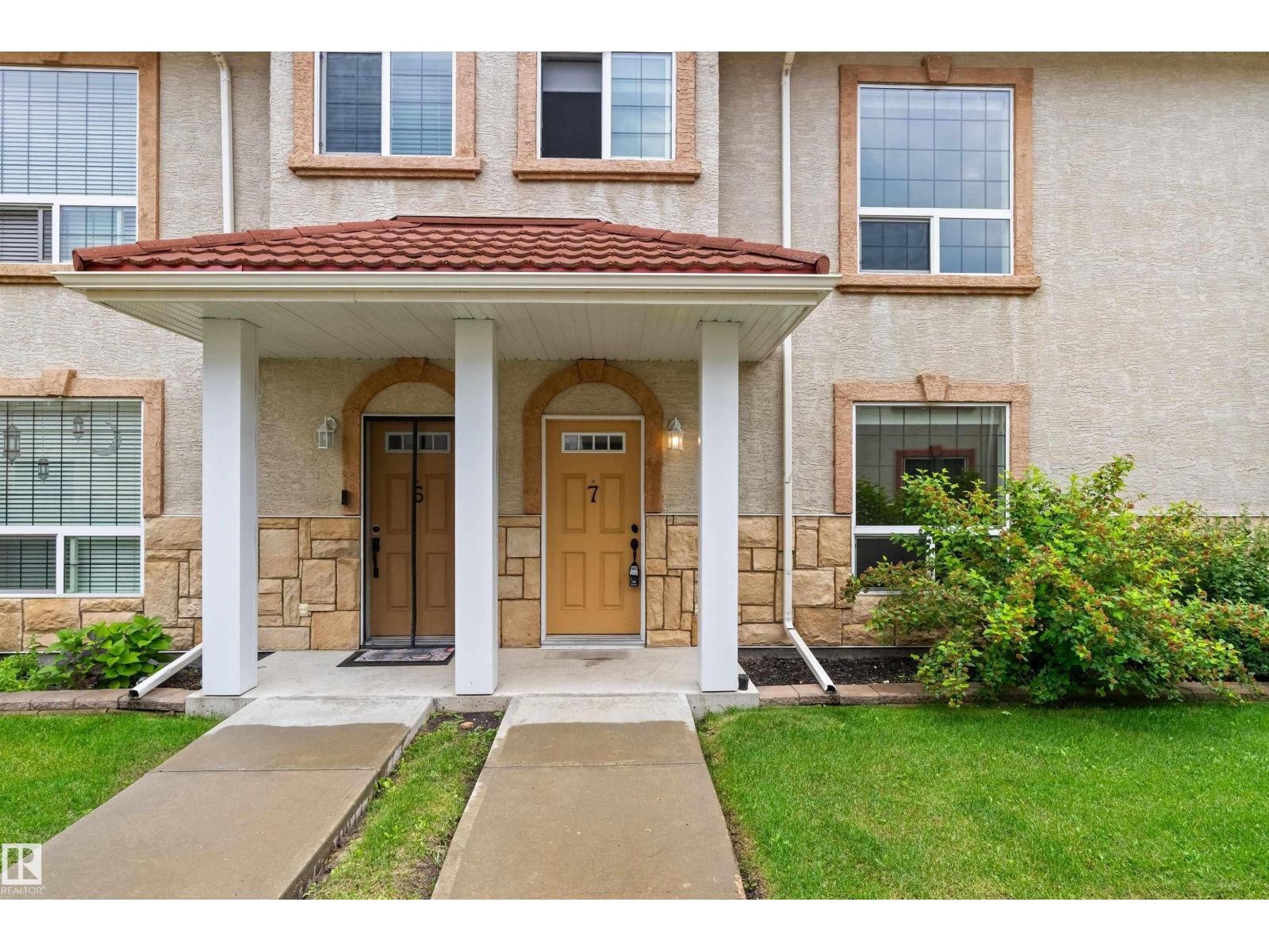 #7 13825 155 AV NW - 2