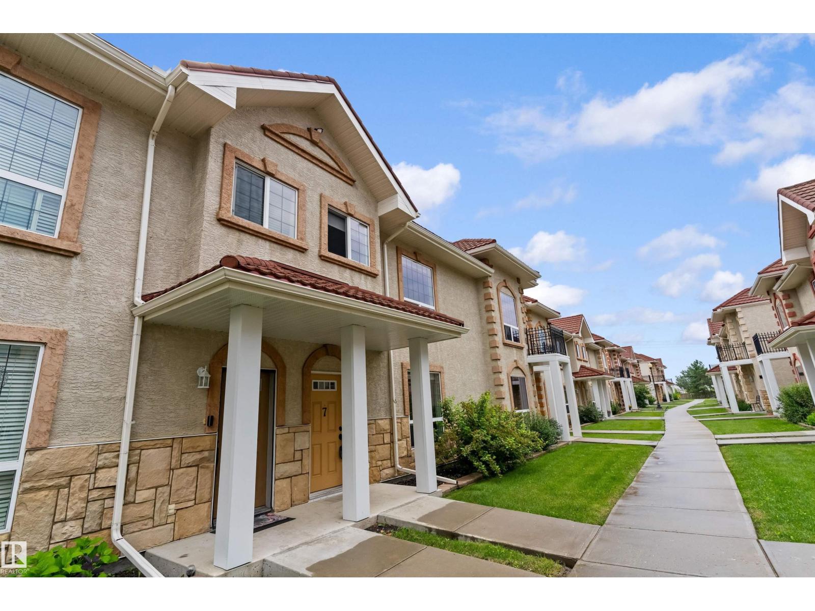 #7 13825 155 AV NW - 3