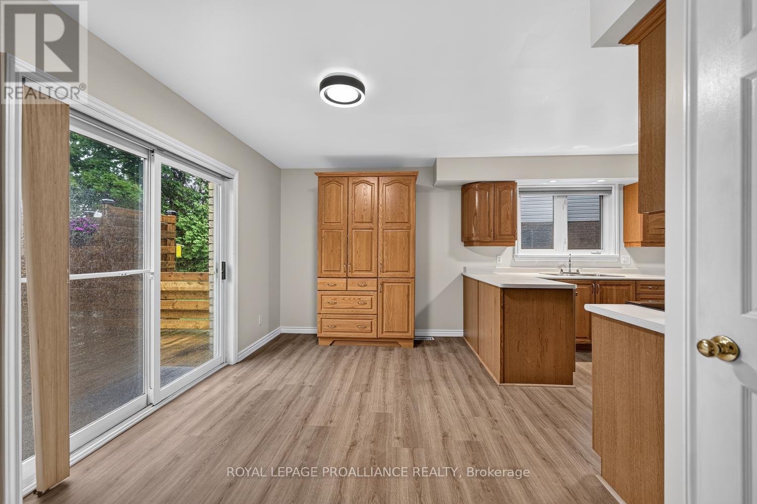 388 BROCK STREET - Image 16