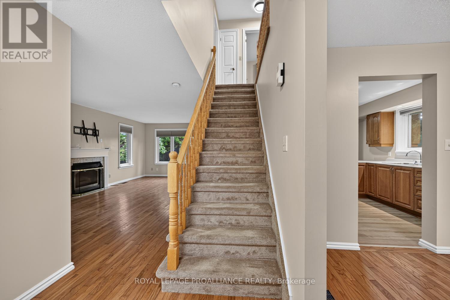 388 BROCK STREET - 4