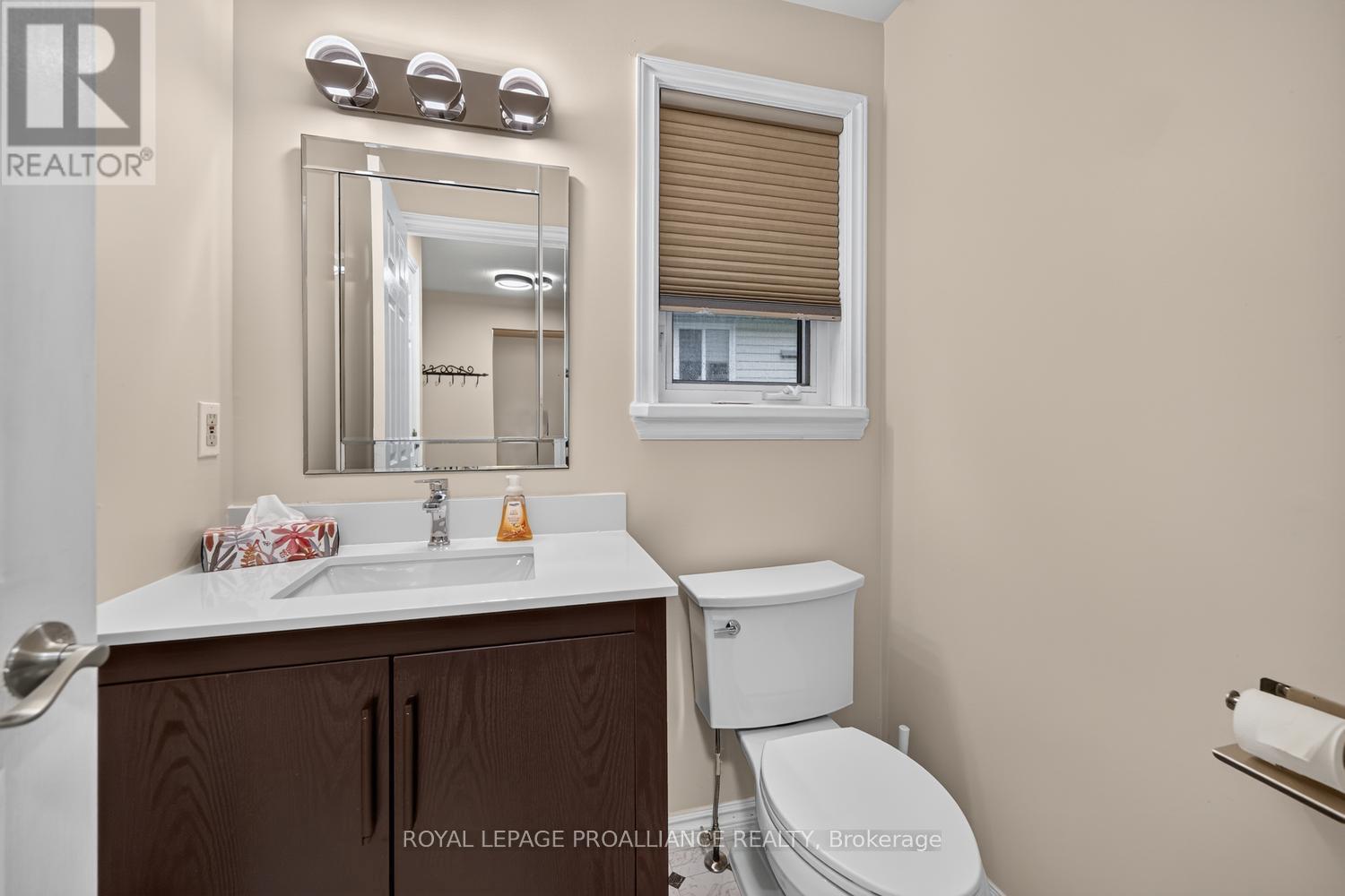 388 BROCK STREET - 6