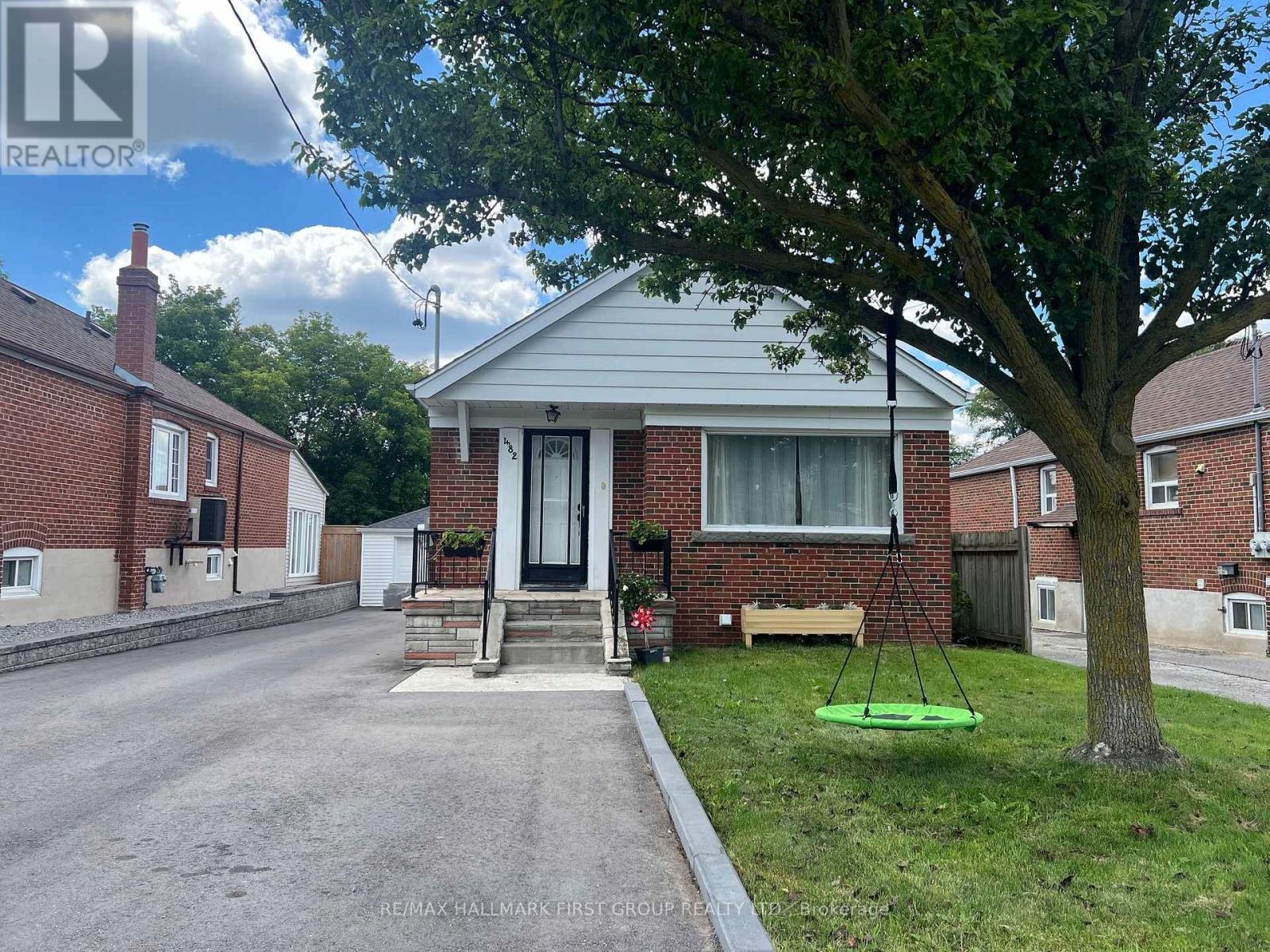 482 WARDEN AVENUE - 3