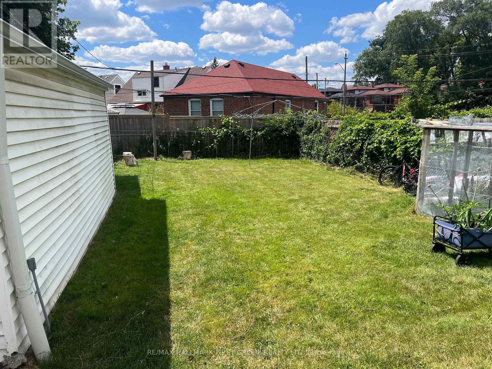 482 WARDEN AVENUE - 5